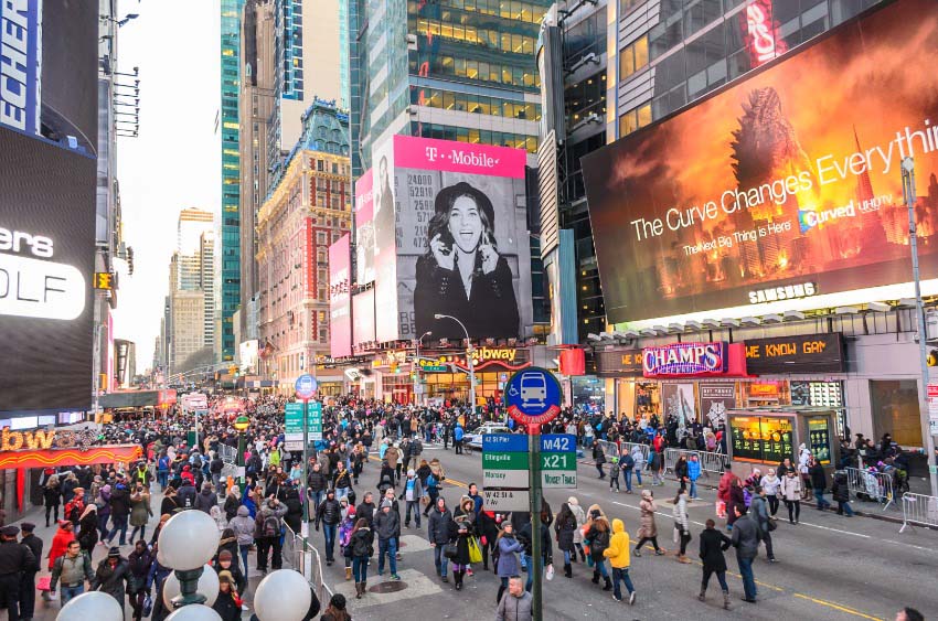 Pantallas de publicidad DOOH en Times Square, Nueva York
